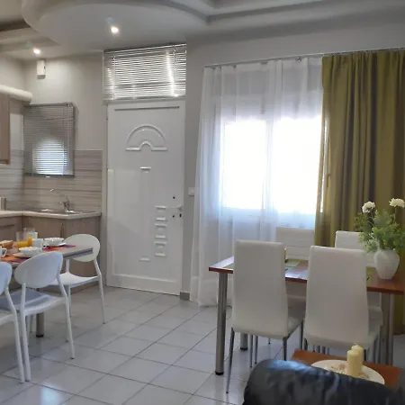Appartamento Dennis Stylish Kato Daratso